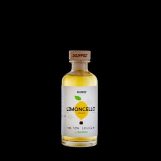 bottiglia di liquore di Limoncello fatto con limoni abruzzesi naturali formato 0,2 litri