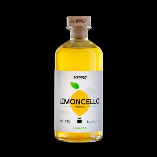bottiglia di liquore di Limoncello fatto con limoni abruzzesi naturali formato 0,7 litro